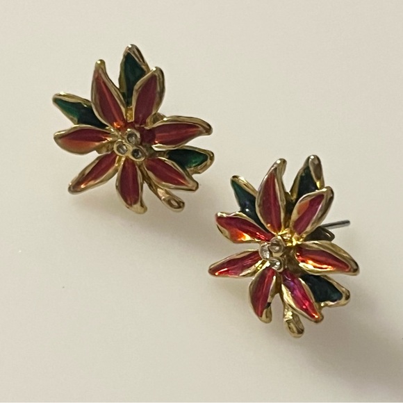 Vintage Metal Enamel MCM Poinsettia Flower Christmas Earrings - Picture 11 of 11